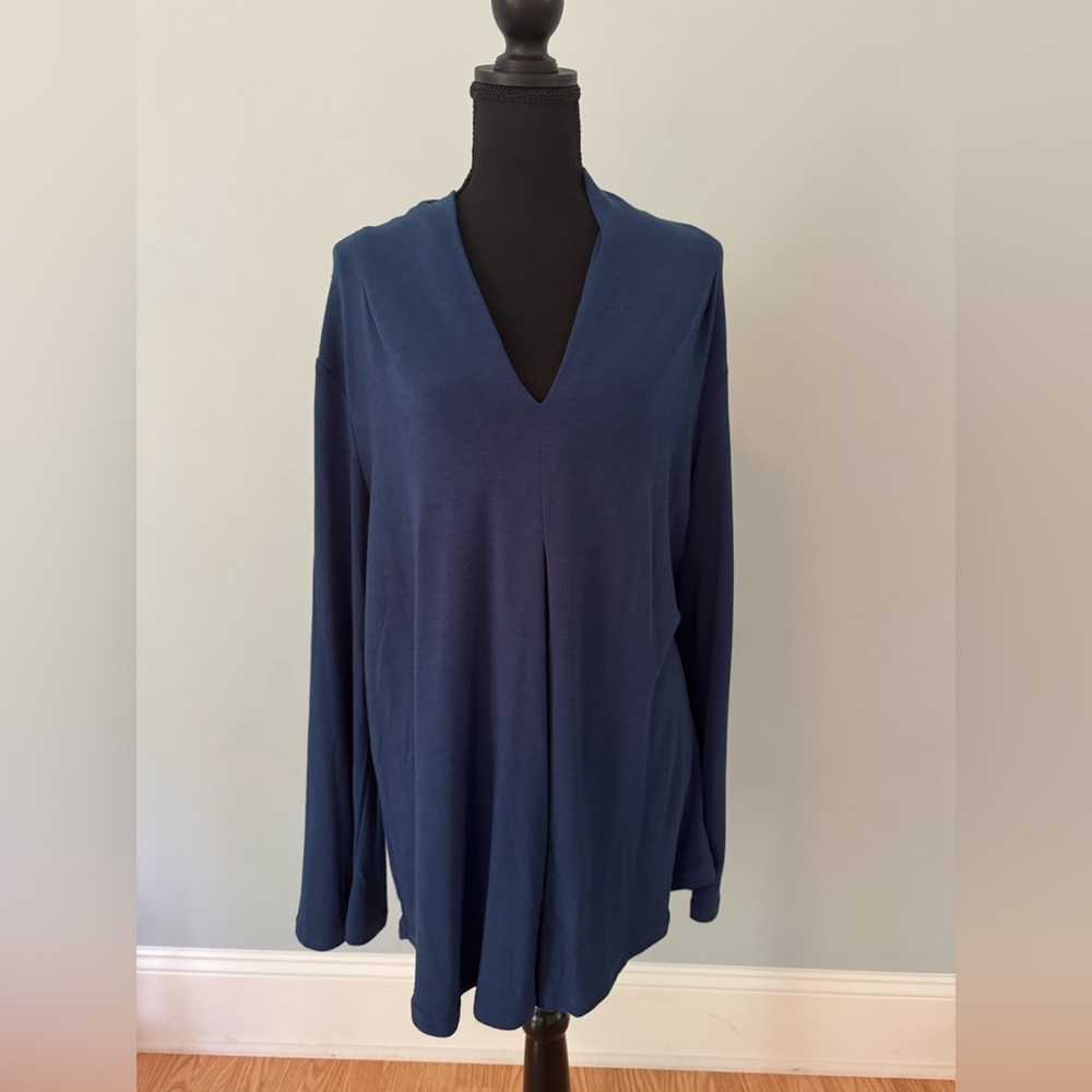 Suzanne Betro Women’s Navy Cardigan